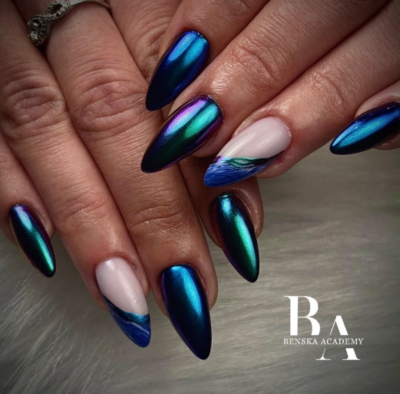 Effet chrome caméléon bleu-vert — Benska Academy